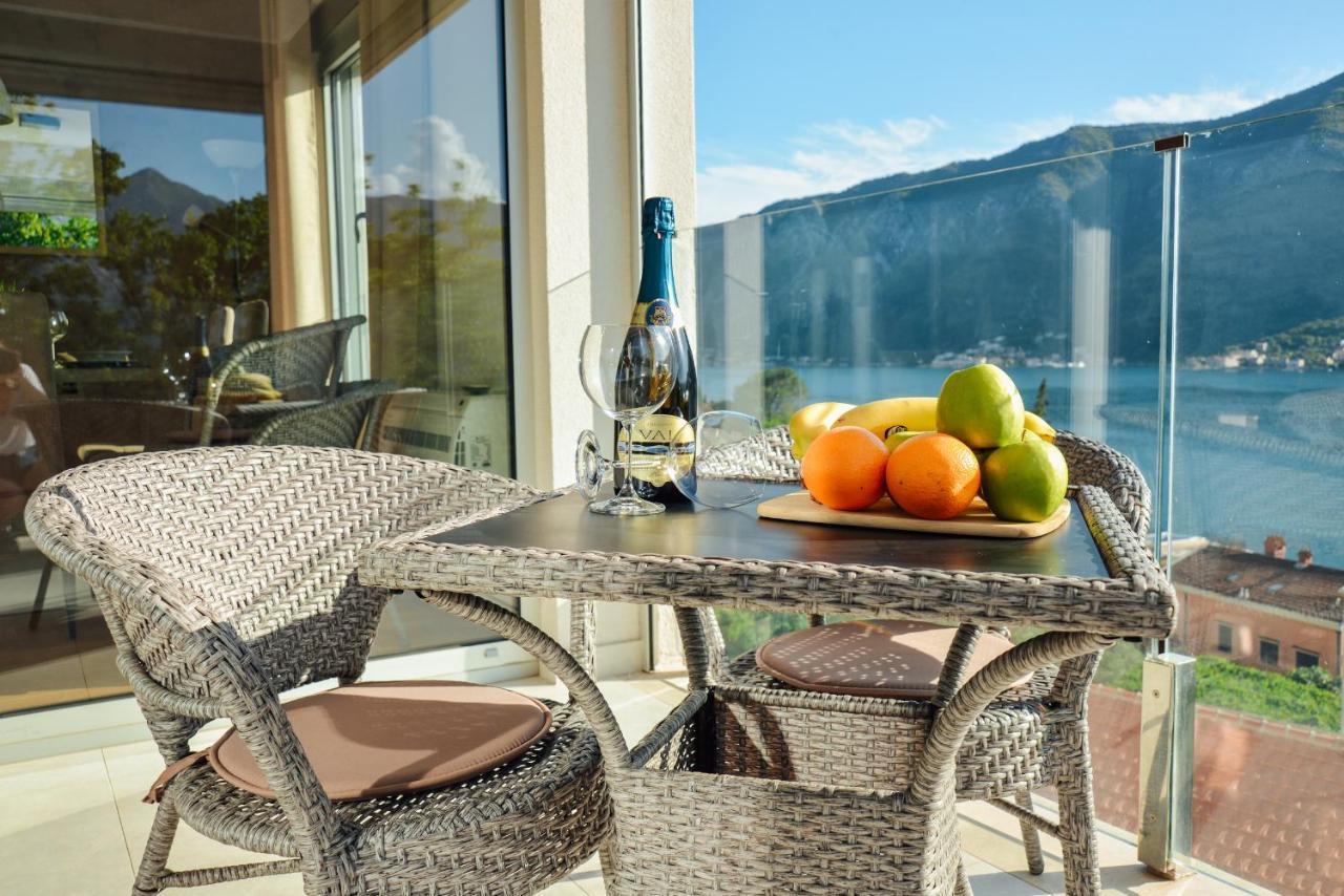 Ily Apartment With Sea View Котор Екстериор снимка
